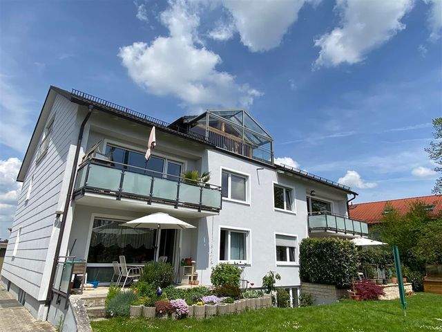 Moderne Dachgeschosswohnung mit Wintergarten in Emmering, 82275 Emmering, Kr Fürstenfeldbruck, Wohnung